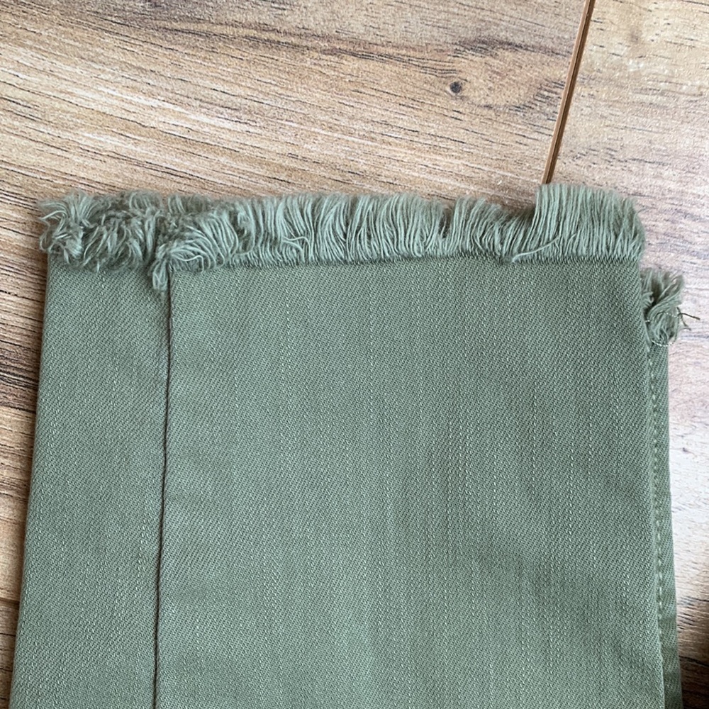 LOFT Capris! - Picture 3 of 7